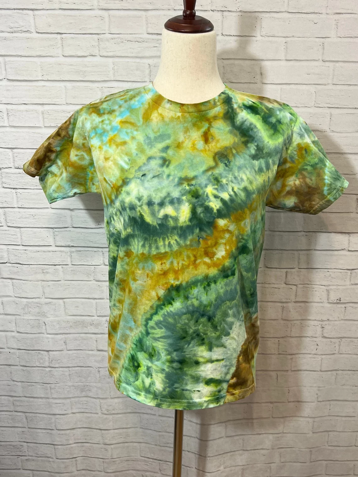 Green and brown camo geode style ice dye youth tee 3 short dogs tie dye 